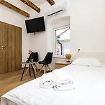 Casa Maginja - Mediterranean Old Town アパート ヴェリ・ロシニュ